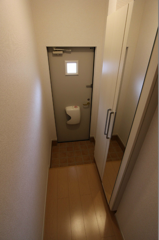 サン　フォレスト 玄関