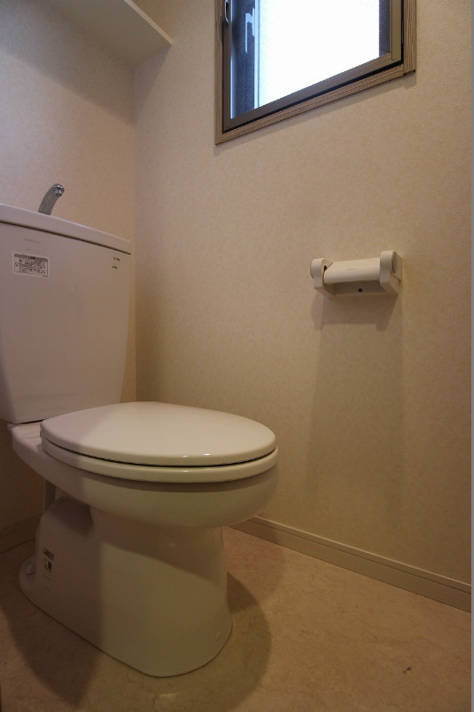 アヴァンセ片野グランデ トイレに窓あり！