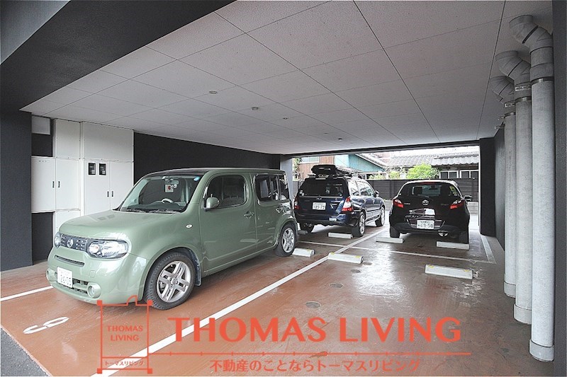 THE SQUARE Club Residence 駐車場