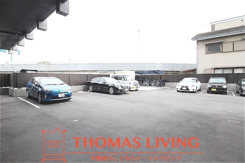THE SQUARE Club Residence 駐車場