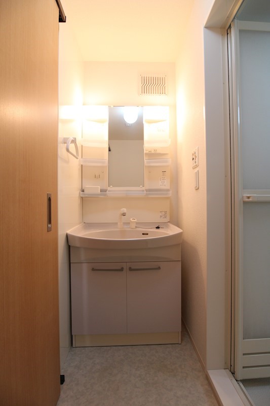 サンクラーズメゾン　A棟  ※別号室の部屋になります。