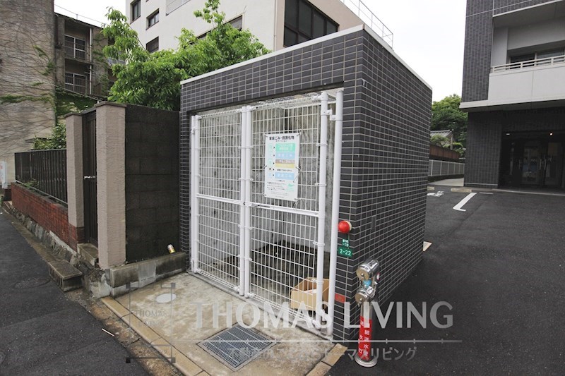 ユニゾンスクエア 敷地内にゴミステーションがあります。