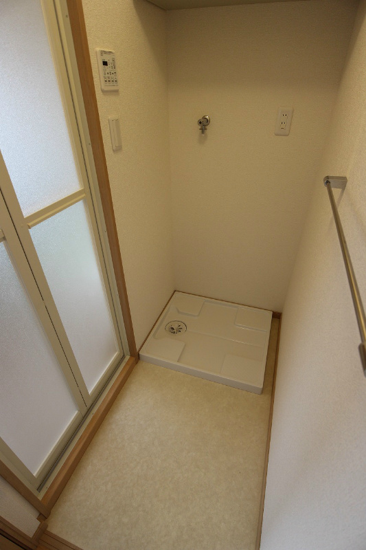 エイチエヌ石坪 洗面所