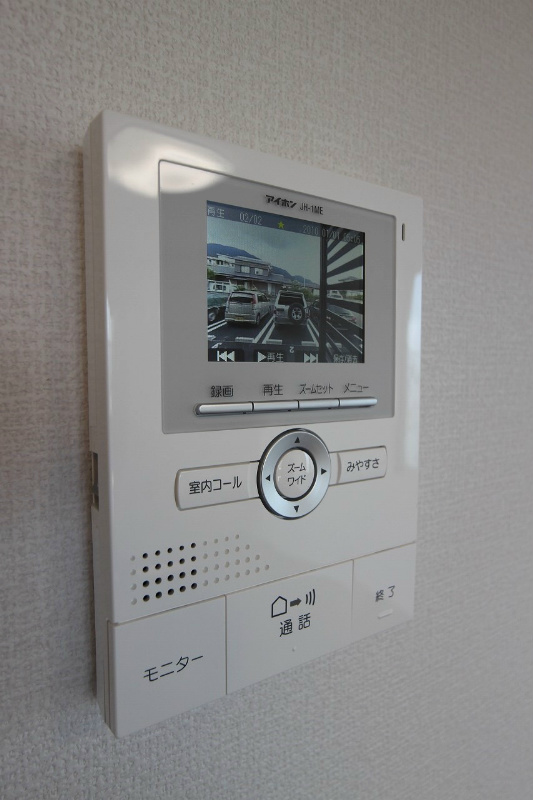 グランツ葛原 【参照】カラーで見える安心のモニターホンです。