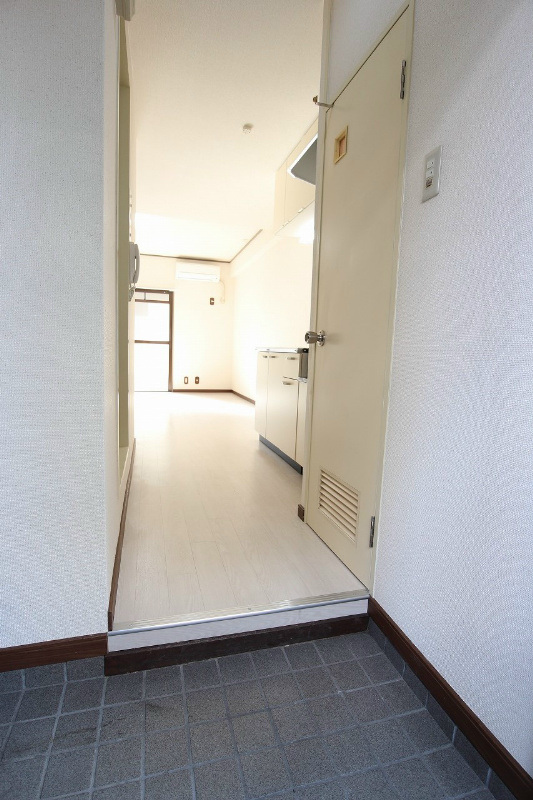 ヴィレッジ皆好園 玄関