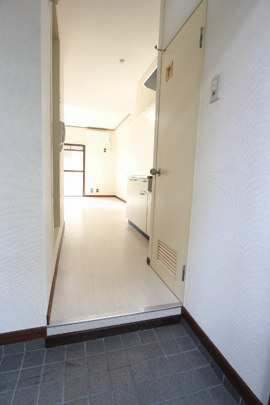 ヴィレッジ皆好園 玄関