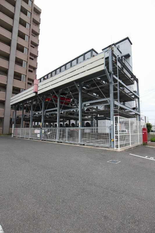 雅ビル 駐車場