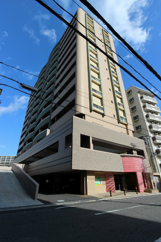 ウイングス三萩野 外観
