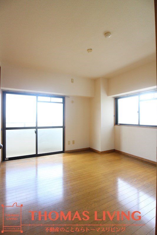 カサブランカフィールド 2面に窓があり明るいお部屋です