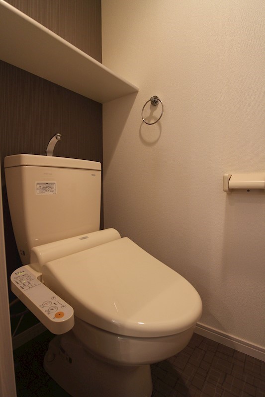 S-COURT ※別号室の写真です。温水洗浄機能付き