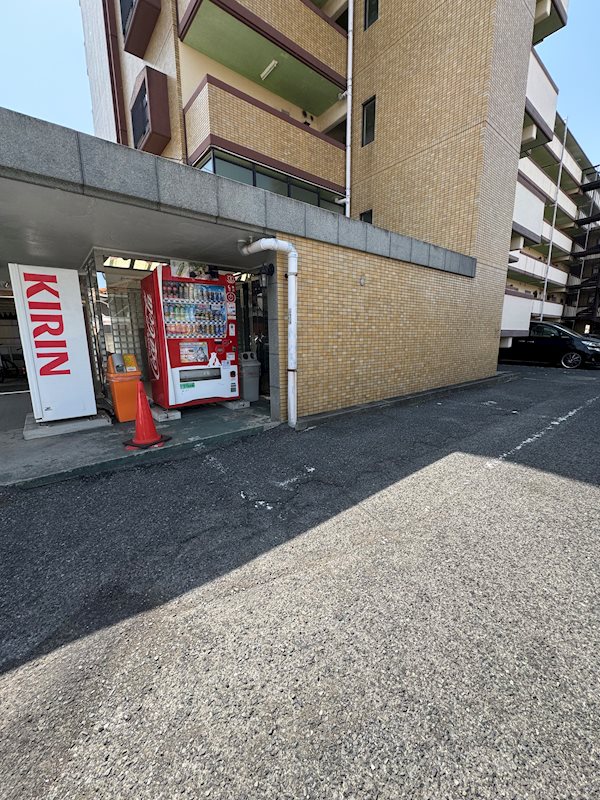 スカイコーポホウシュウエイト小倉南 駐車場