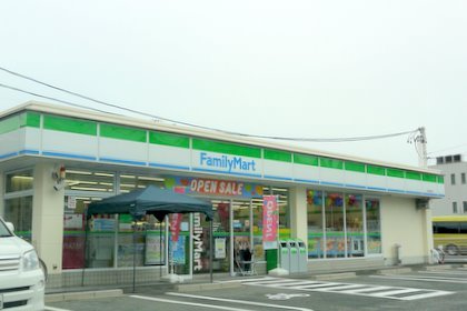 プリムローズ徳力新町　Ａ棟 ﾌｧﾐﾘｰﾏｰﾄ 小倉南方二丁目店