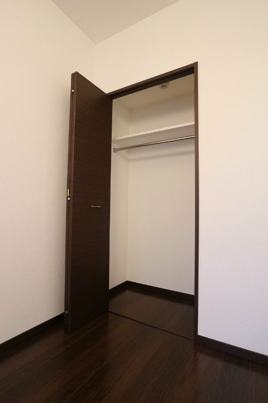 ニューガイアソラーレ 下石田 クローゼットも２箇所にあります