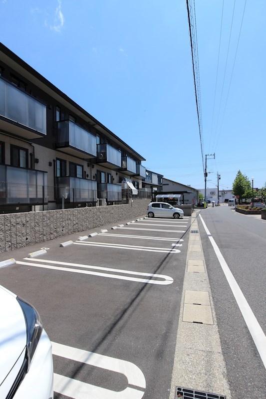 Arietta  出入りのしやすい駐車場です。