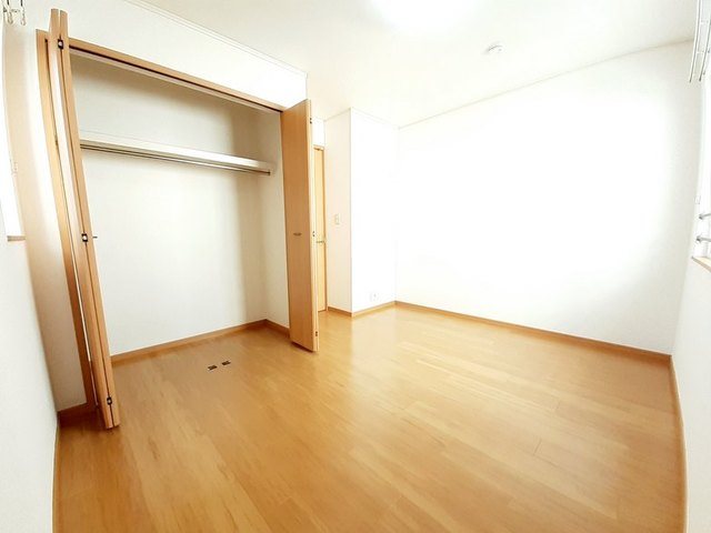 プリムローズ徳力新町　Ａ棟 収納