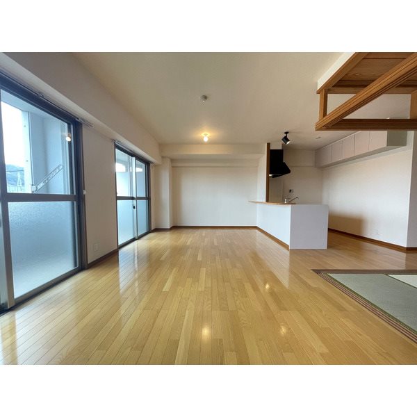 サンクス光 ※別部屋の写真になります。