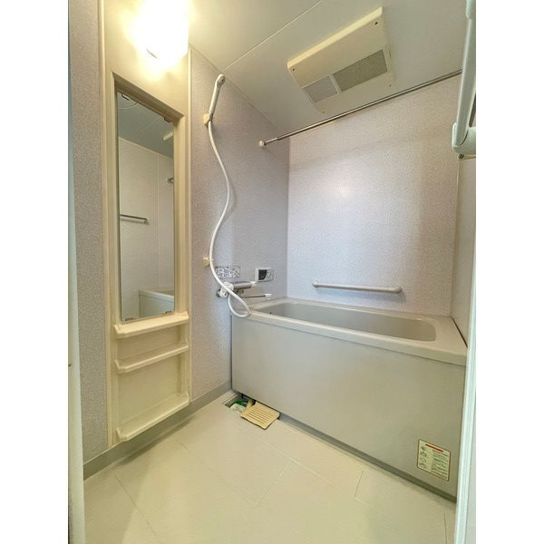 サンクス光 ※別部屋の写真になります。