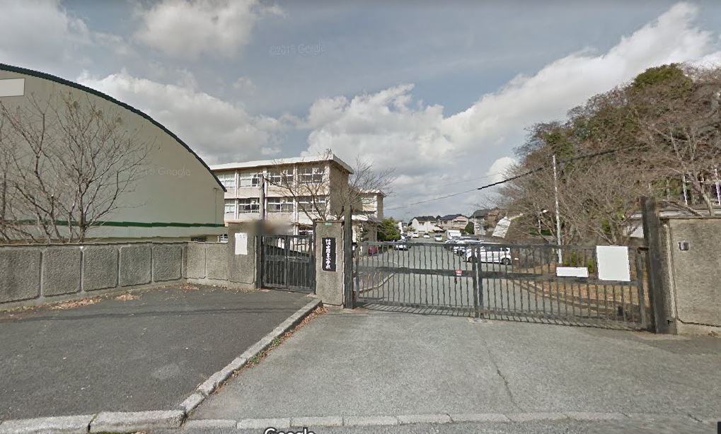 ロワイヤルT・N Ⅰ 中間市立中間東小学校