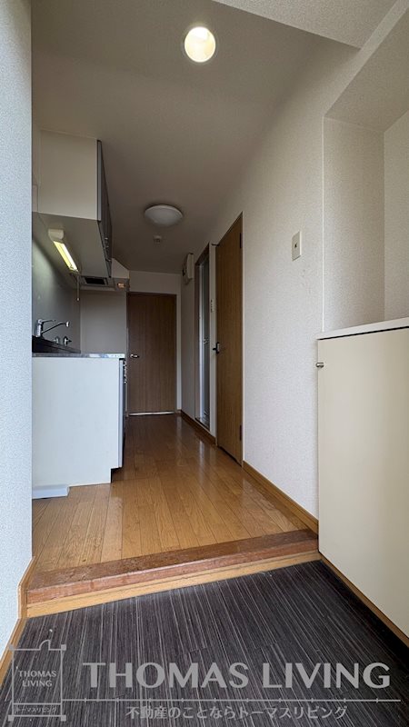 アヴィニール竪町 玄関
