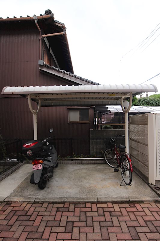 アムールコスモス  敷地内駐輪場あります