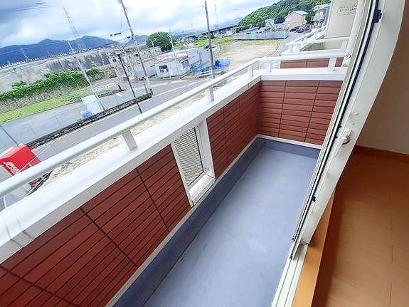 サンレミ葛原 A棟  ※別号室の写真です。
