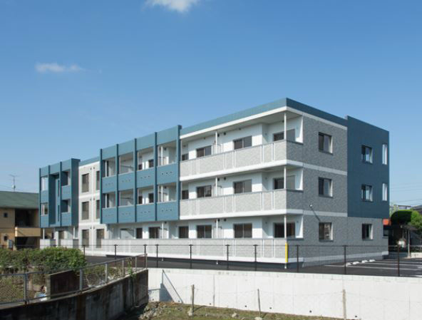 ブルースカイⅤ   ベランダ側からの外観