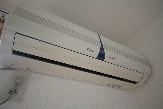 ツインズ葛原東 B棟 エアコン完備です。