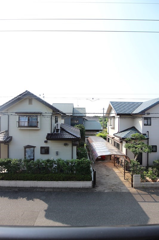 グレイス上吉田B棟 ※別号室の写真です。閑静な住宅地です。
