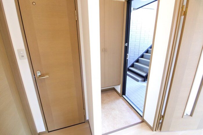 グレイス上吉田B棟 背の高いシューズボックス付きです。
