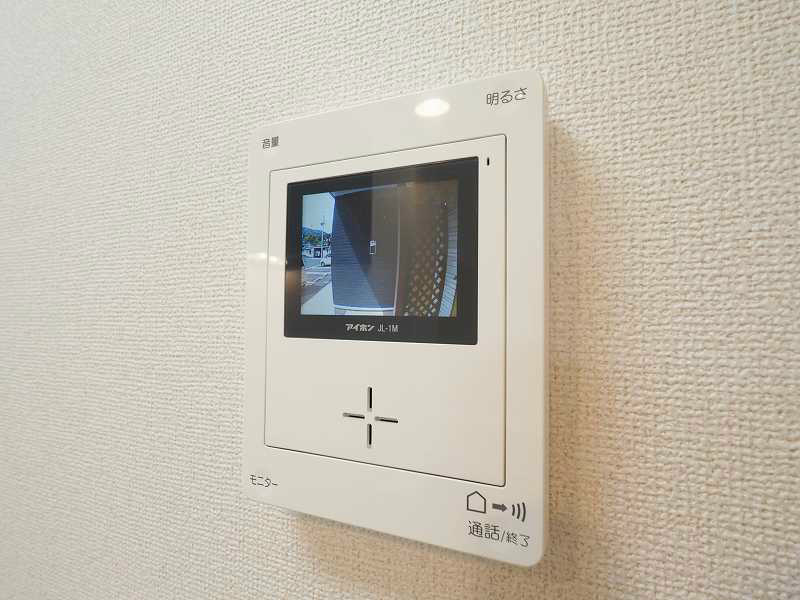 ミニョン  ※別号室の写真です。カラーで見える安心・安全のモニターホンです。