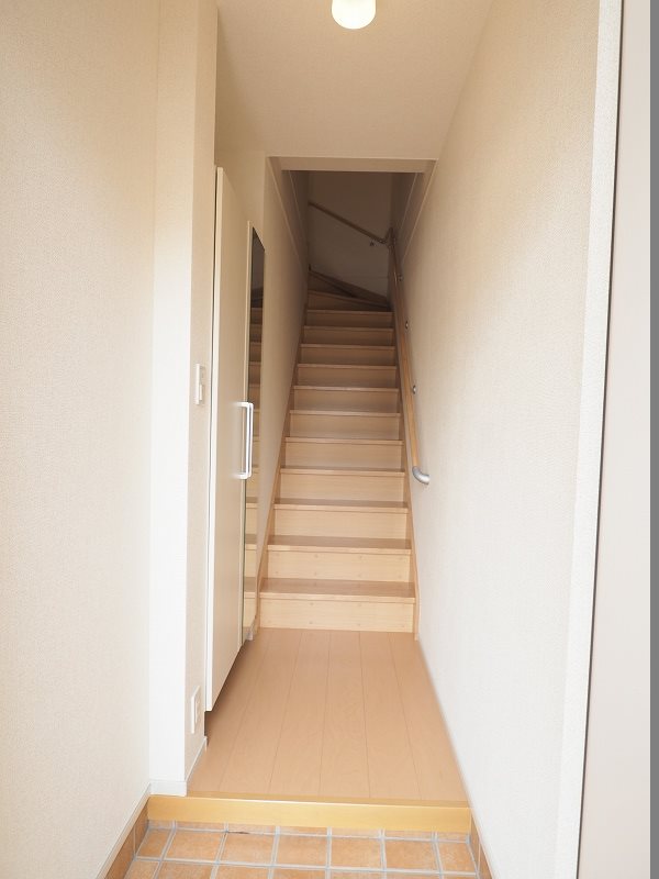 ミニョン  ※別号室の写真です。トールタイプのシューズボックス付いてます。