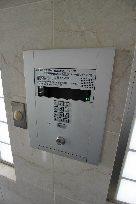 サンシャイン十番館.曽根  オートロックです。