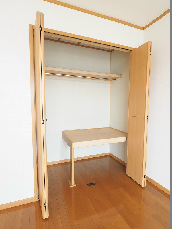 サンシャインブリッジ 大容量の収納です。全部屋に御座います。