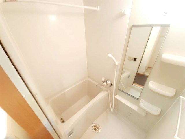 ヴィラージュD ※別号室の写真です。バス・トイレ別です。