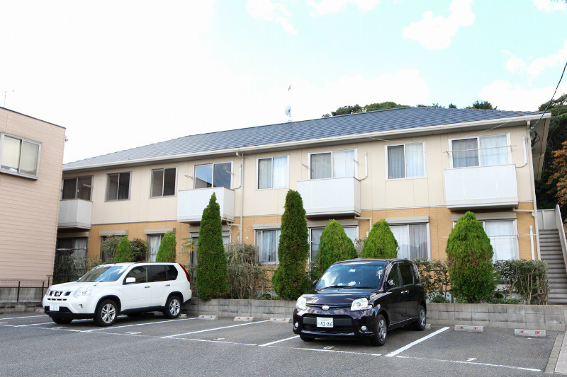 閑静な住宅地にあるシャーメゾンです。