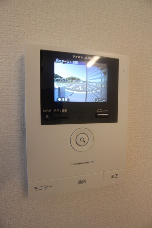 パープルシャイン蒲生 ※別号室の写真です。相手の顔が見えるので安心です