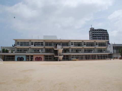 Premiage桃園公園 北九州市立花尾小学校