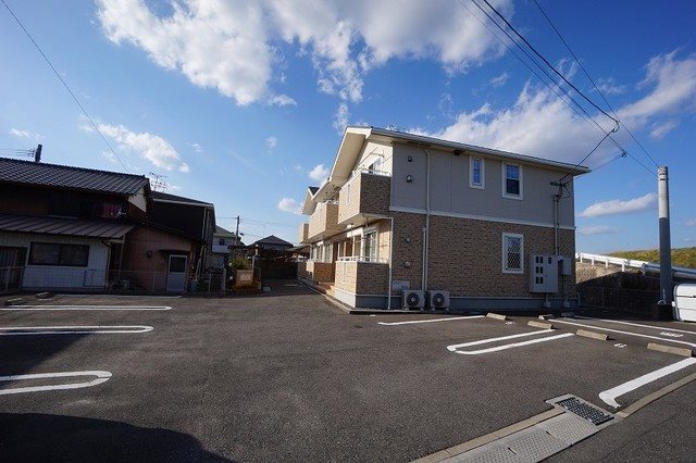 コルソ・ソーレ 駐車場