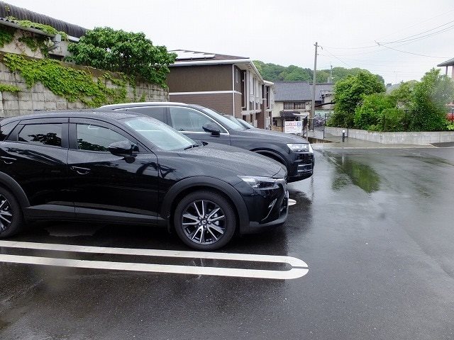 シンフォニー　ガーデン 駐車場