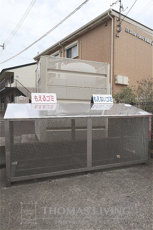 クレストール  ゴミステーション