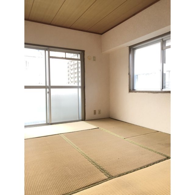 サンバード春日 和室　※別号室参考写真