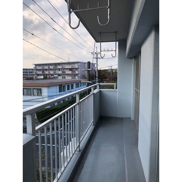サンバード春日 バルコニー　※別号室参考写真