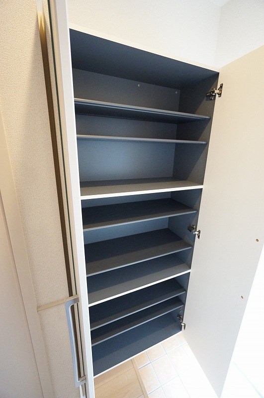 カーサフリューゲル 玄関