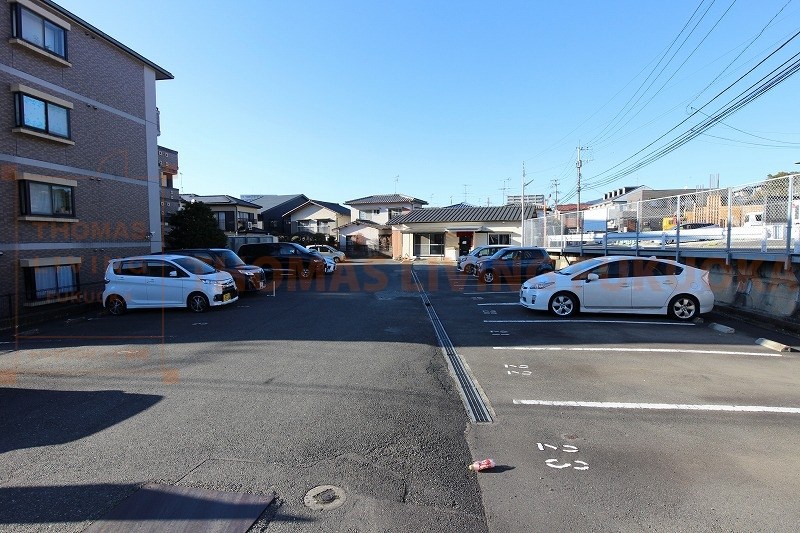 グラシーズコート 福岡の賃貸はトーマスリビング二日市店へ