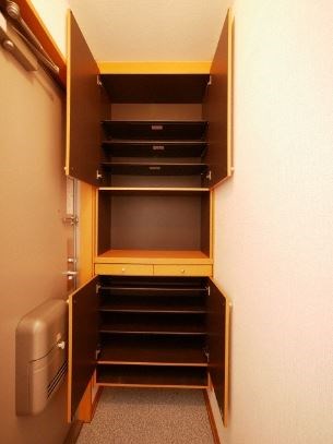 クレールコート　D棟 玄関