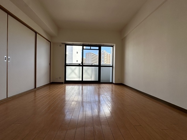 第２世利ビル ベッドルーム