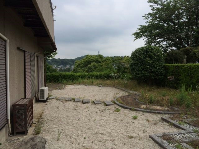 自由ヶ丘５丁目貸家 専用庭（ペット相談可能）