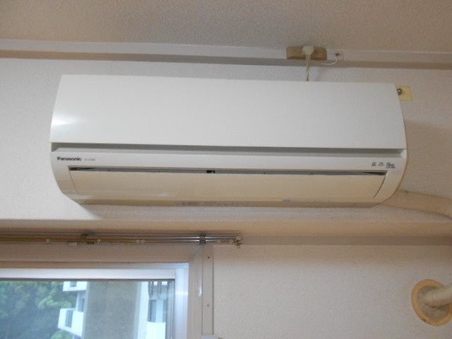 世利ビル エアコン　※別号室参考写真