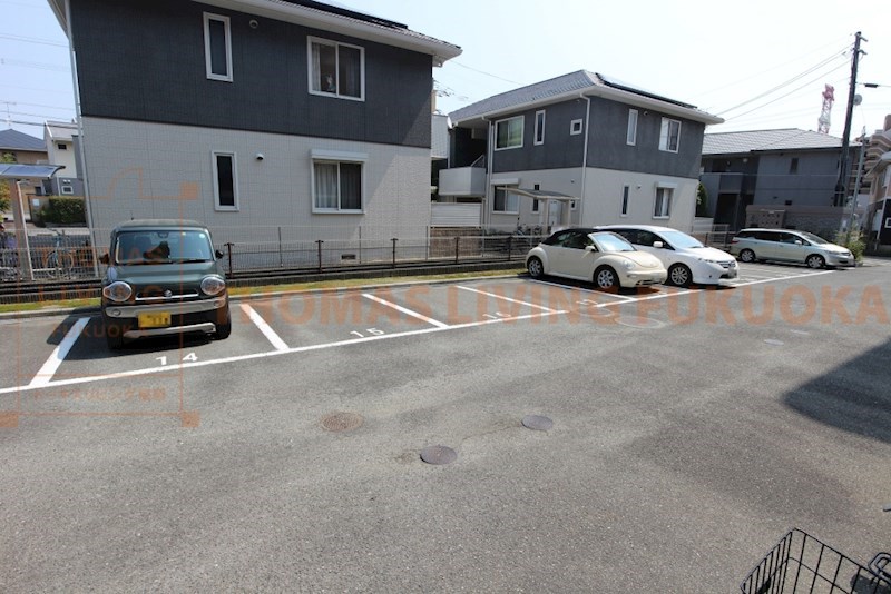 アネックスけやき通り 駐車場　※別号室参考写真