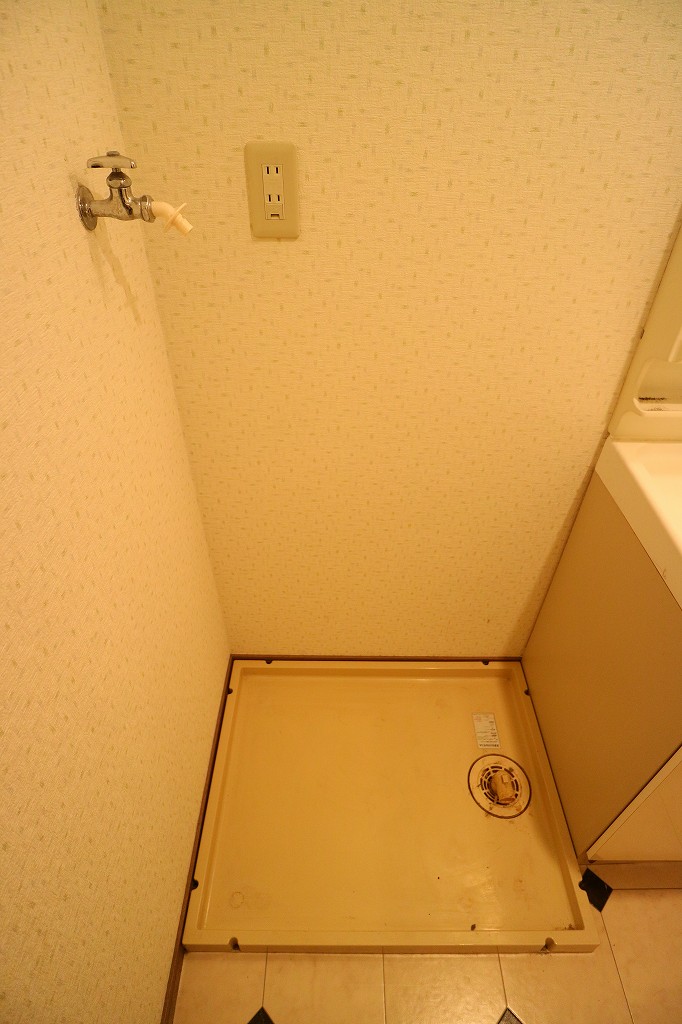 アメニティ春日原 室内洗濯機置場　※別号室参考写真